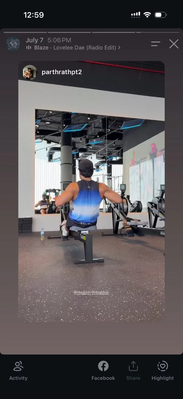 A member's Story of a rowing session in the Dark Aura Vest, tagged @bhagclub and @bhagshop